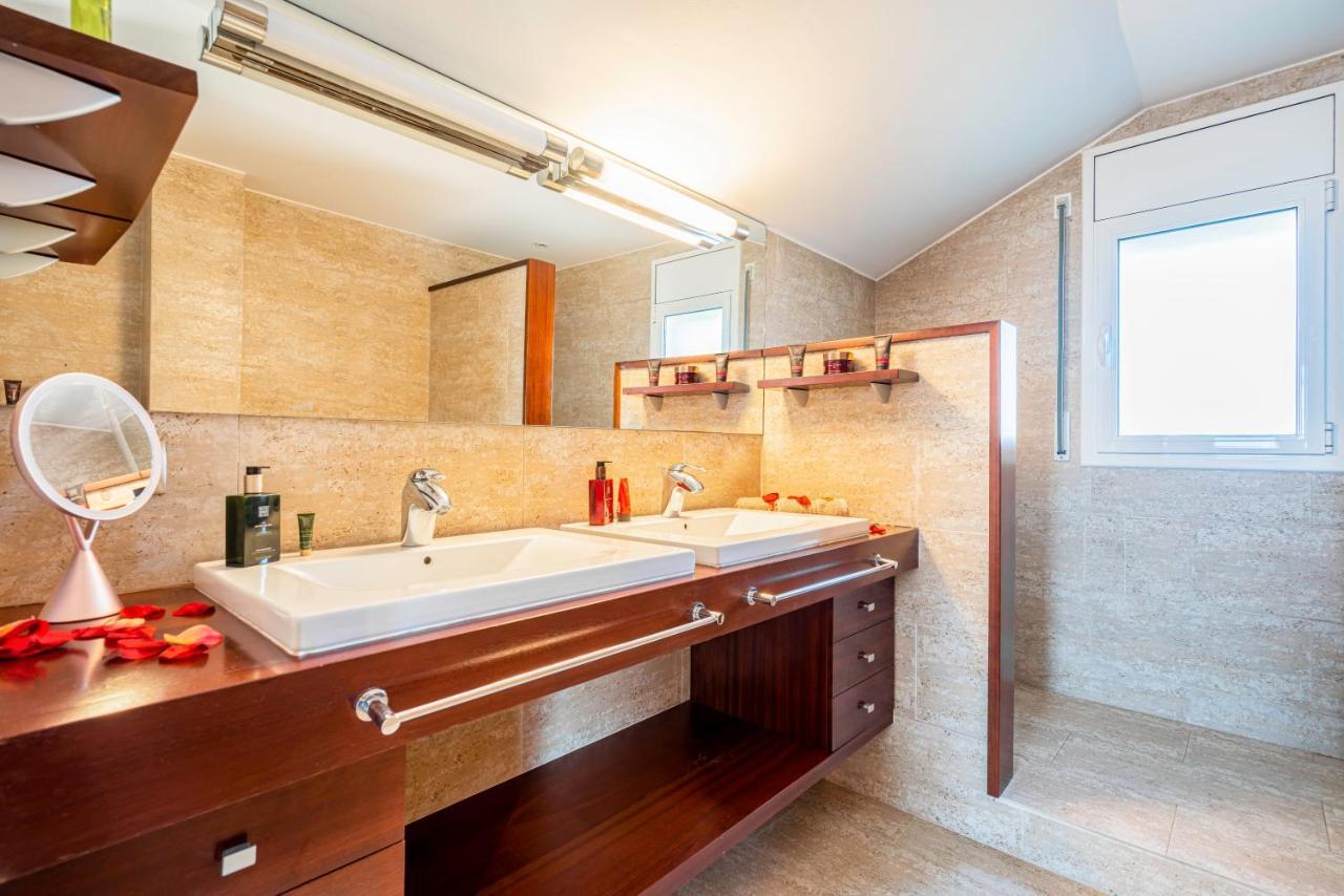Willa Casa Familiar Con Piscina Llica d'Amunt Zewnętrze zdjęcie